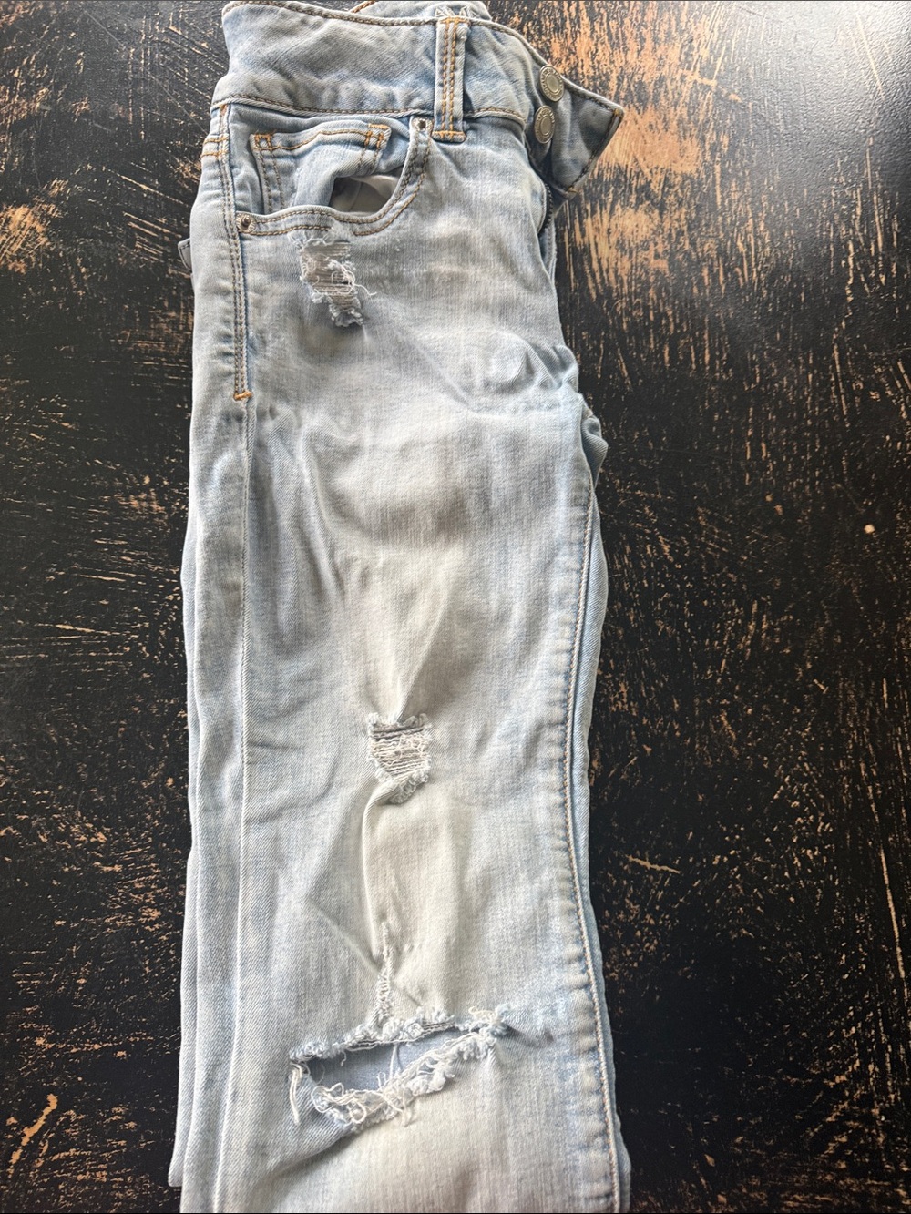 Light Wash Distressed Women’s Jeans